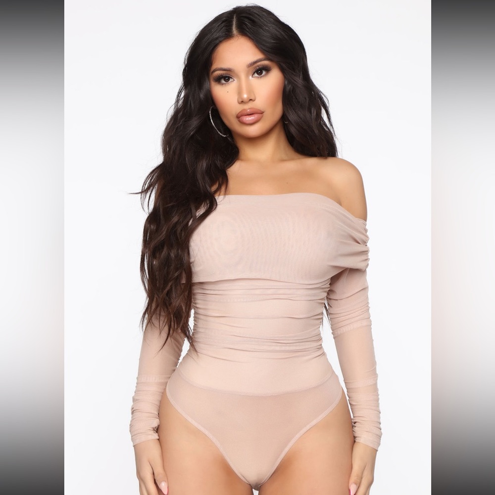 Fashion Nova “Keep me sassy bodysuit” in black🖤